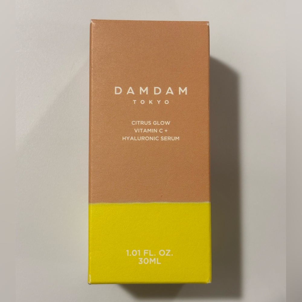 Citrus Glow Vitamin C + Hyaluronic Serum - Yellow and Brown